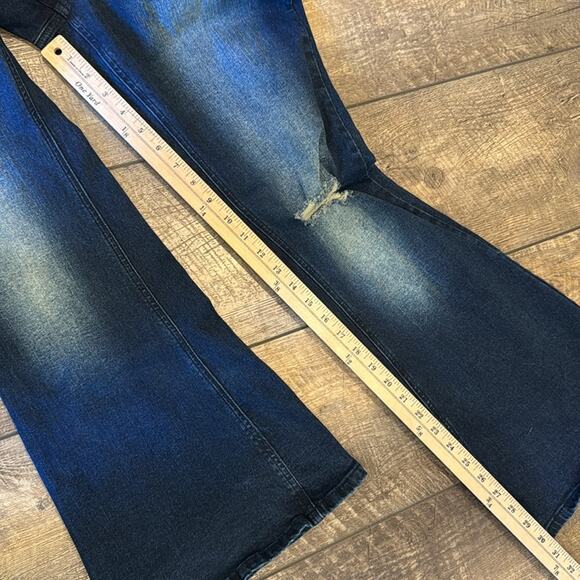 Poetic Justice Corrine High Rise Flare Stretch Distressed Jeans Size 14R - Picture 4 of 6